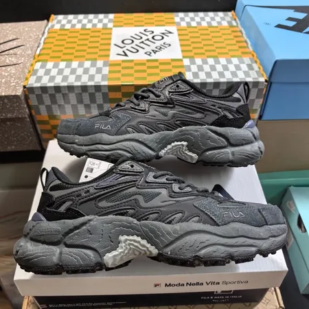 フィラ スニーカー