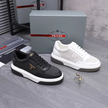 プラダ カジュアルシューズ