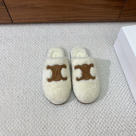 セリーヌ スリッパ