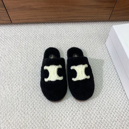 セリーヌ スリッパ