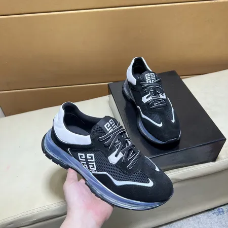 ジバンシィ カジュアルシューズ