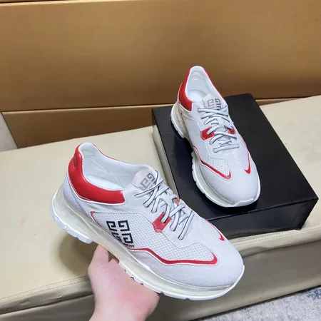 ジバンシィ カジュアルシューズ