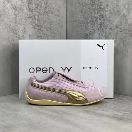 プーマ スニーカー