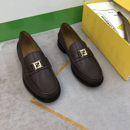 フェンディ ビジネスシューズ