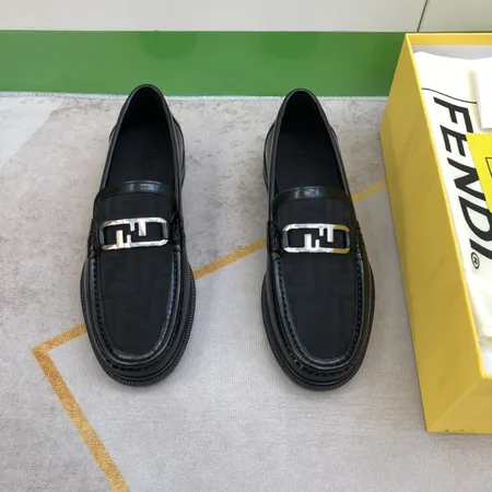 フェンディ ビジネスシューズ