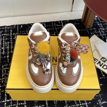 フェンディ カジュアルシューズ