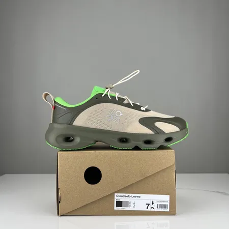 ロエベ スニーカー