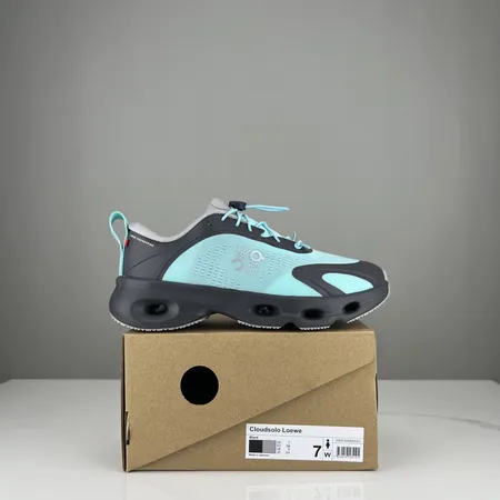 ロエベ スニーカー