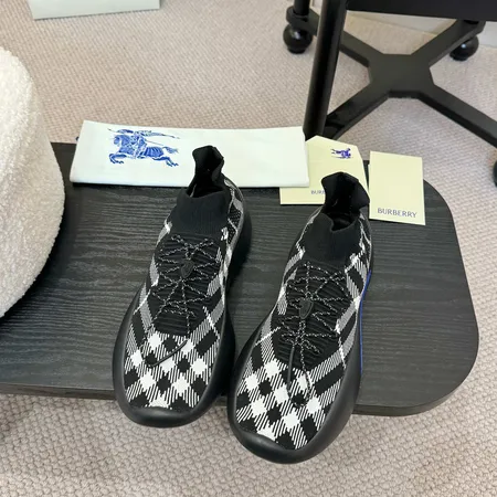 バーバリー ス カジュアルシューズ