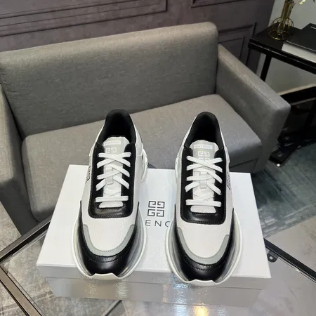 ジバンシィ カジュアルシューズ