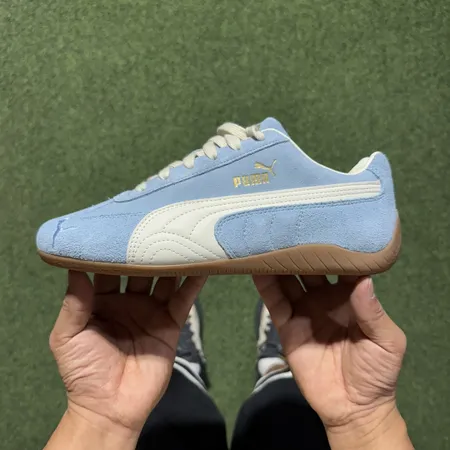 プーマ スニーカー