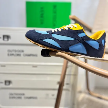 ボッテガ ヴェネタ カジュアルシューズ