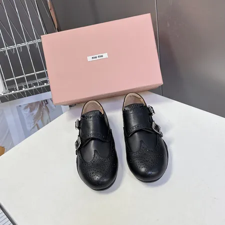 ミュウミュウ カジュアルシューズ