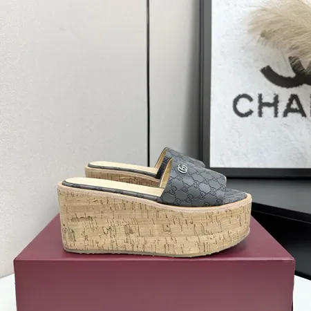 グッチ サンダル