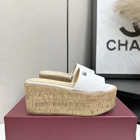 グッチ サンダル