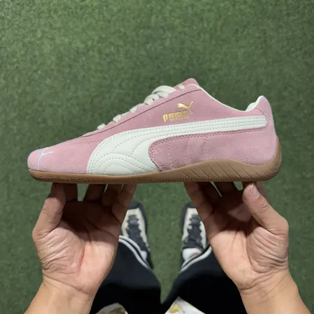 プーマ スニーカー