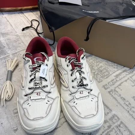 バレンシアガ カジュアルシューズ