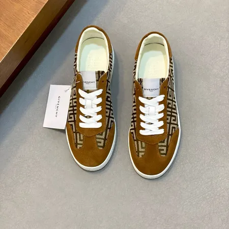 ジバンシィ カジュアルシューズ