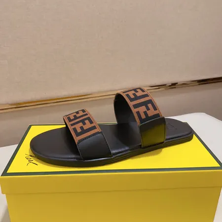 フェンディ スリッパ