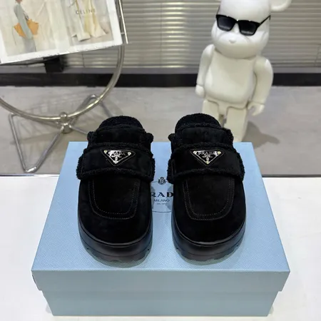 プラダ スリッパ