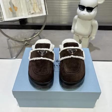 プラダ スリッパ