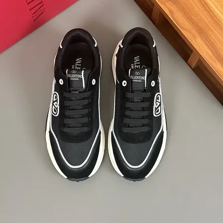 ヴァレンティノ カジュアルシューズ