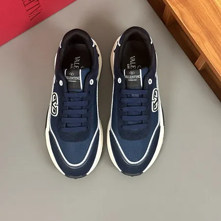 ヴァレンティノ カジュアルシューズ