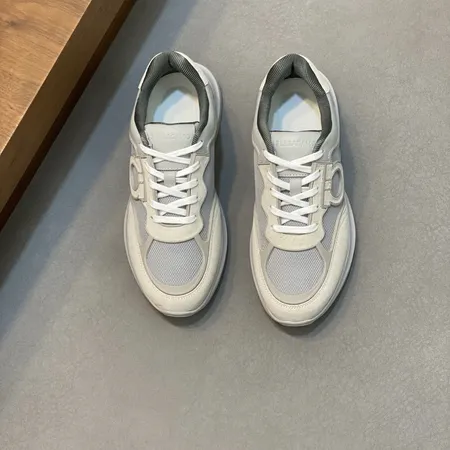 フェラガモ カジュアルシューズ