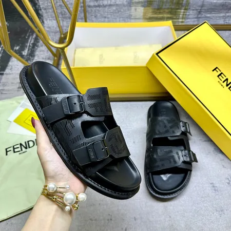 フェンディ スリッパ