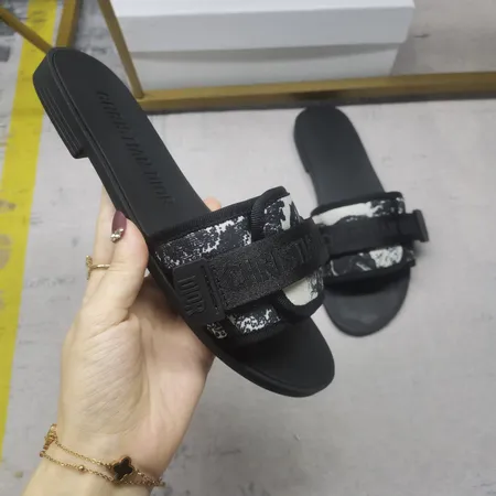 ディオール スリッパ