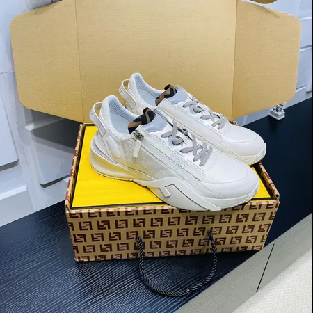 フェンディ スニーカー