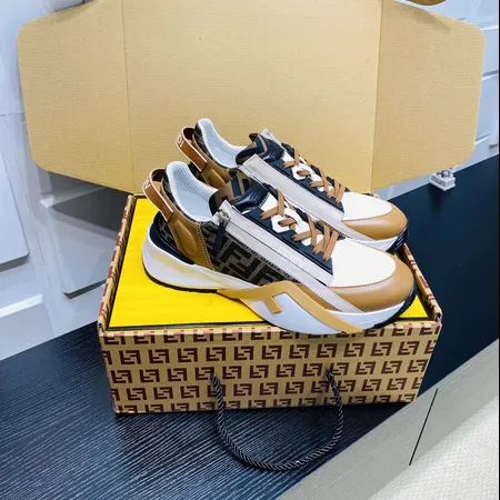 フェンディ スニーカー