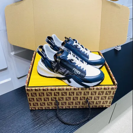 フェンディ スニーカー