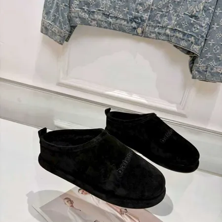 バレンシアガ スリッパ