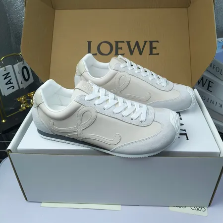 ロエベ スニーカー