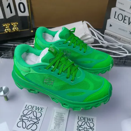 ロエベ スニーカー