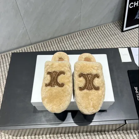 セリーヌ スリッパ