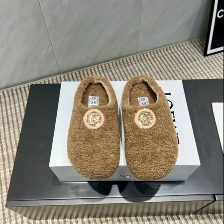 ロエベ スリッパ