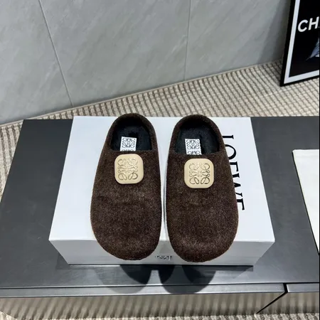 ロエベ スリッパ