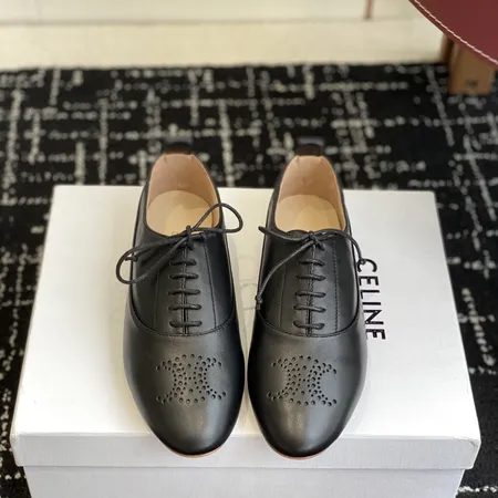 セリーヌ カジュアルシューズ