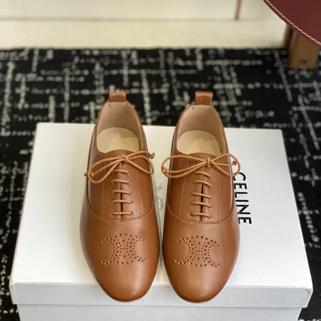 セリーヌ カジュアルシューズ