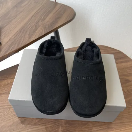 バレンシアガ スリッパ