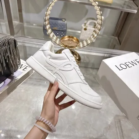 ロエベ カジュアルシューズ