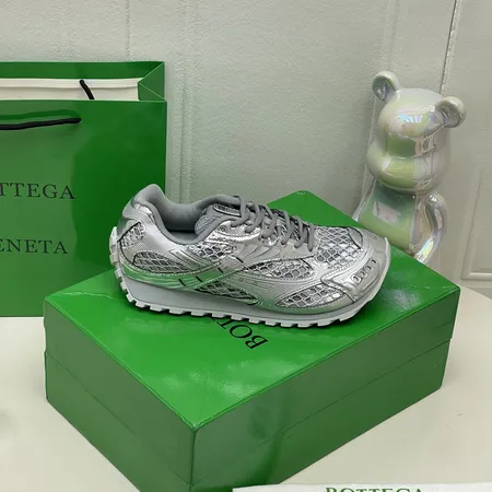 ボッテガ ヴェネタ スニーカー