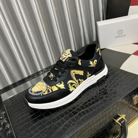 ヴェルサーチ スニーカー