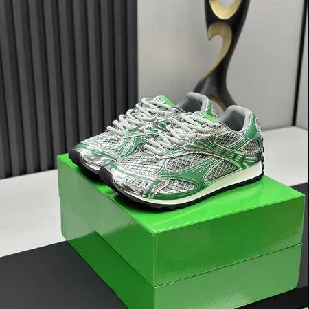 ボッテガ ヴェネタ スニーカー