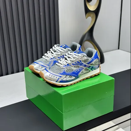 ボッテガ ヴェネタ スニーカー