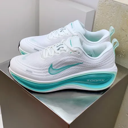 ナイキ スニーカー