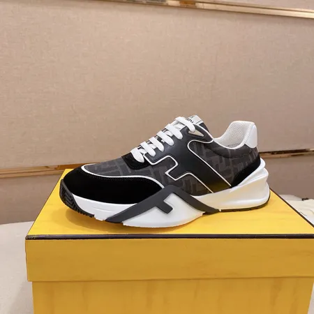 フェンディ スニーカー