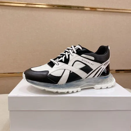 ジバンシィ スニーカー